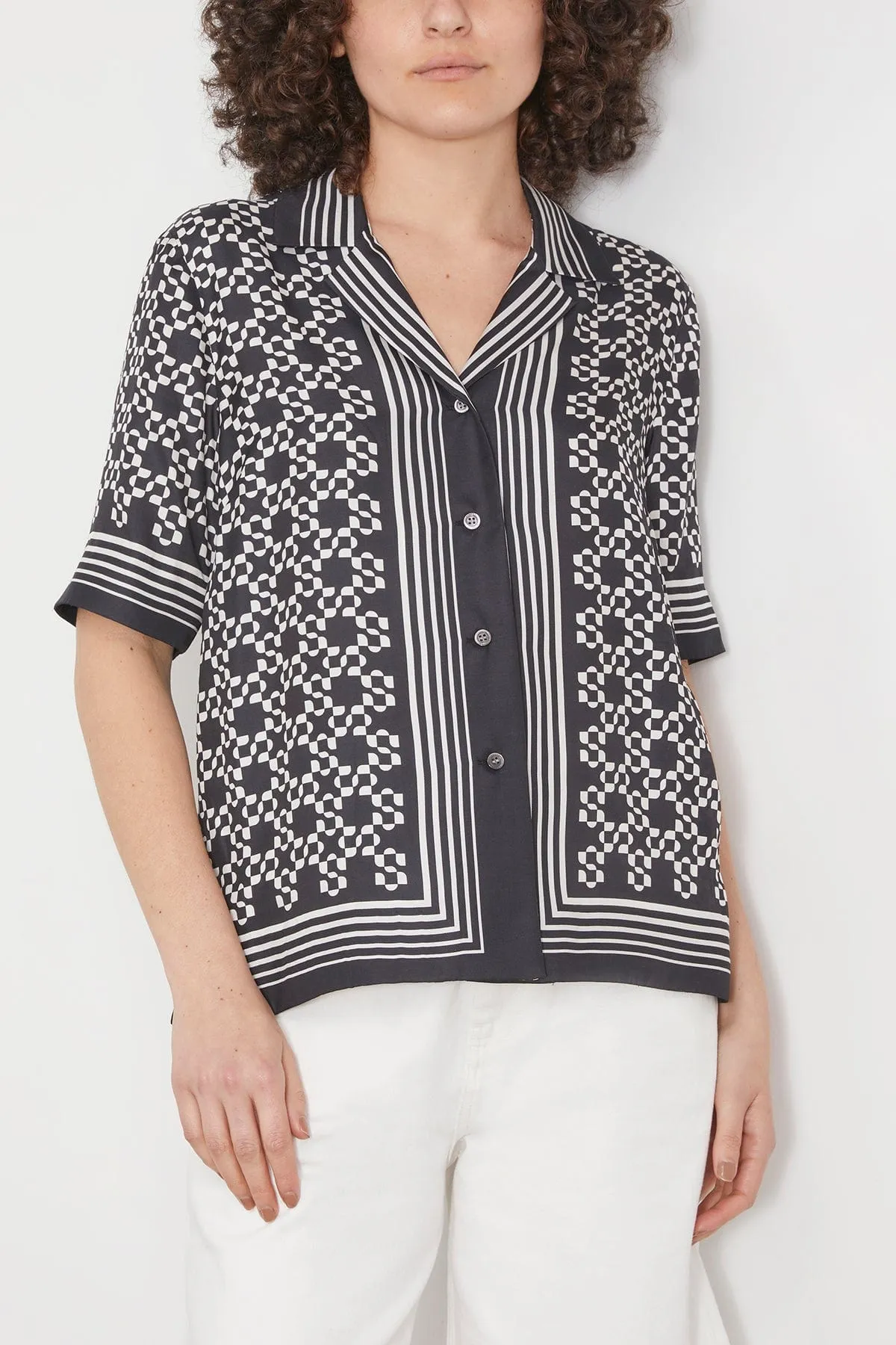 Koda Short Sleeve Button Down Shirt in Black